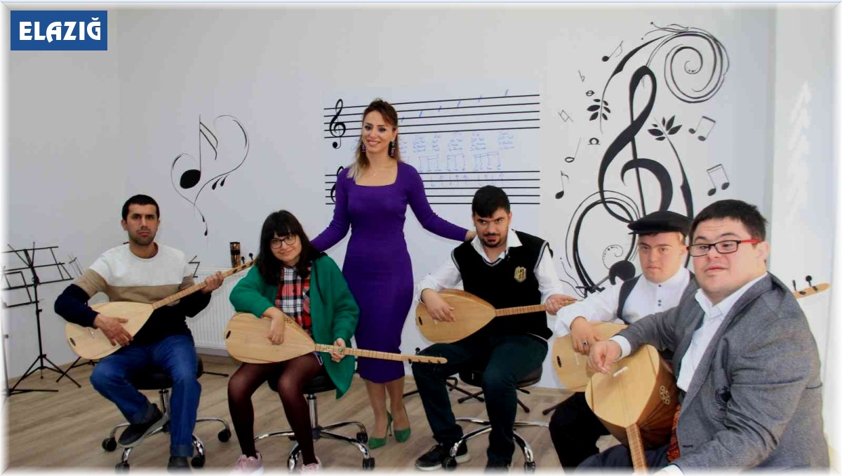 Özel bireyler, engellerini müzikle aşıyor