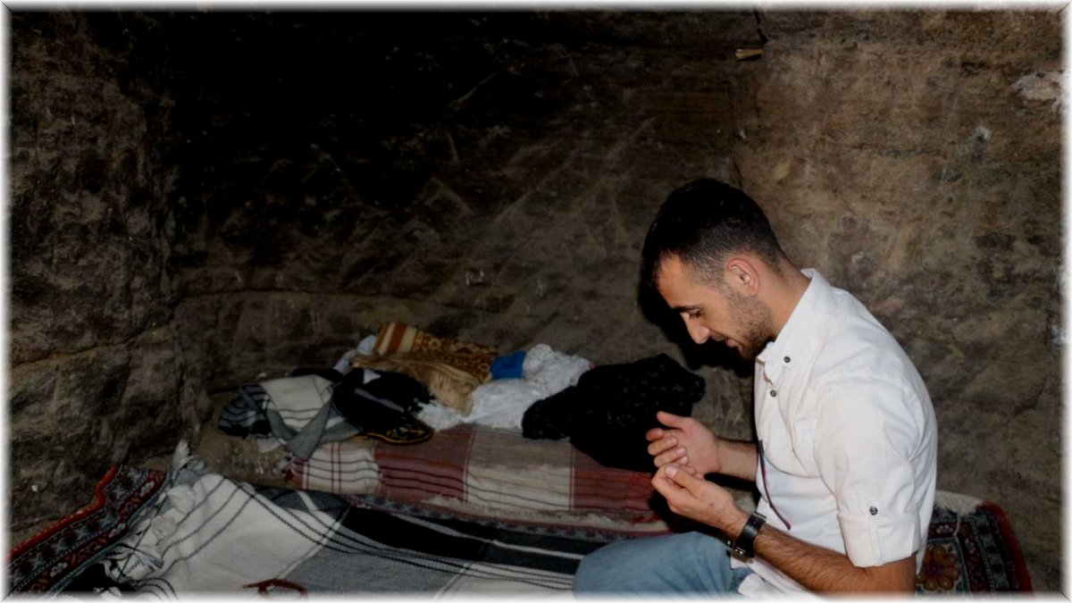 (Özel) Hüseyin Dede Türbesine ziyaretçi akını