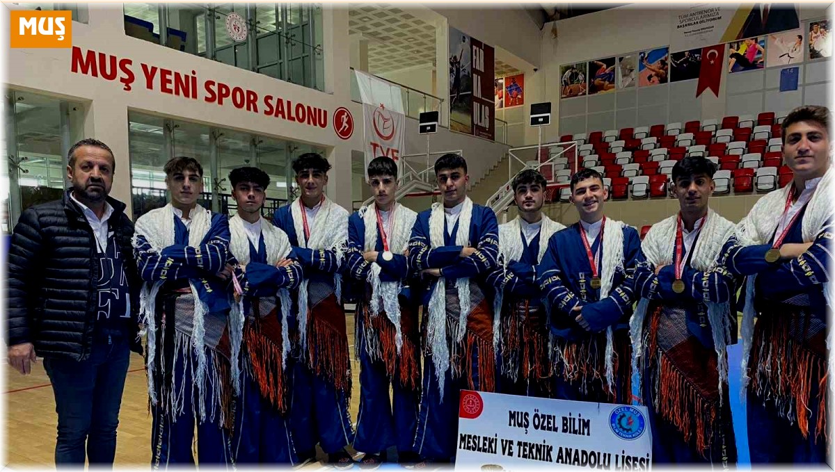 Özel Muş Bilim Teknik Koleji halk oyunları yarışmasında il birincisi oldu