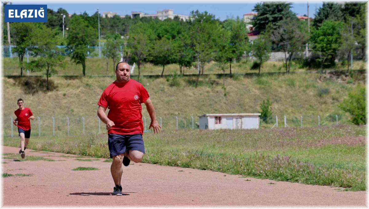 Özel sporcular atletizm yarışmasında ter döktü