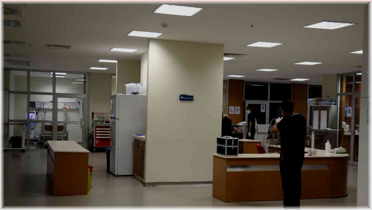 (Özel) Tatvan'da aşı çalışmaları yoğun bakımdaki hasta sayısını düşürdü