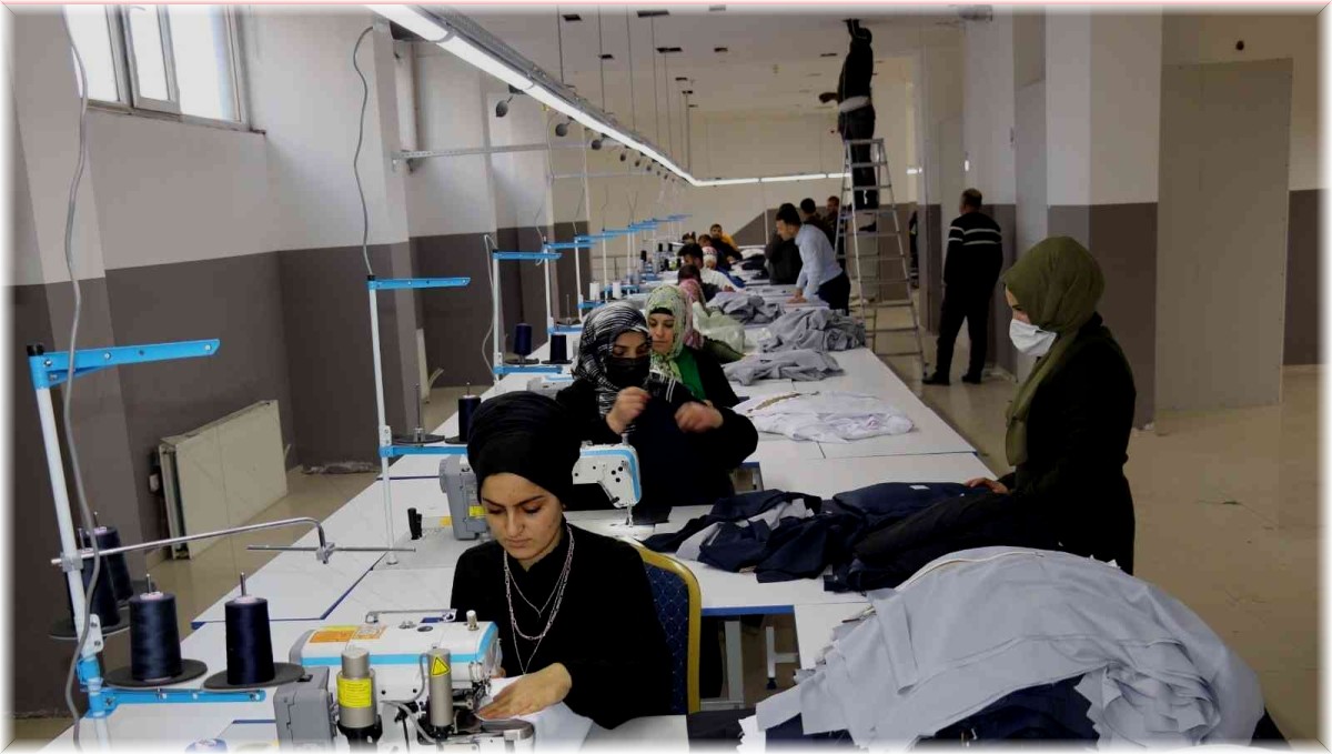 (Özel) Tekstil atölyeleri iş arayan kadınların umudu oldu