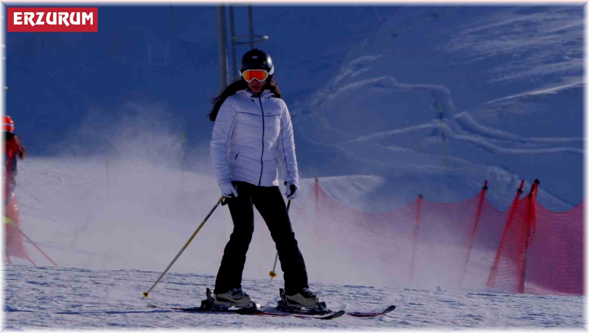 Palandöken'de karla gelen kayak keyfi