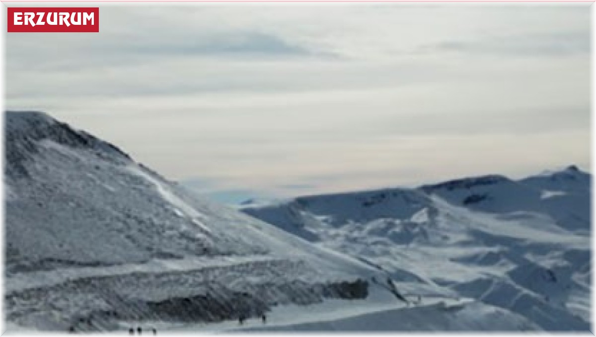 Palandöken'de yamaç paraşütü keyfi