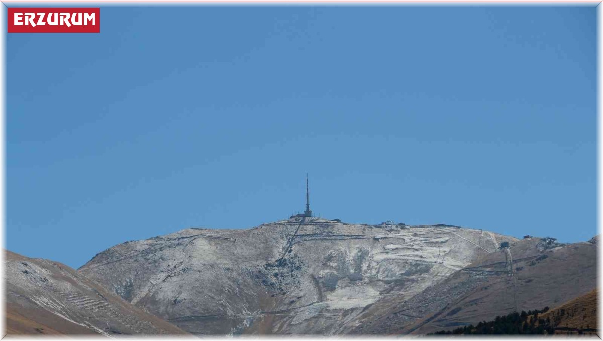 Palandöken'e mevsimin ilk karı düştü