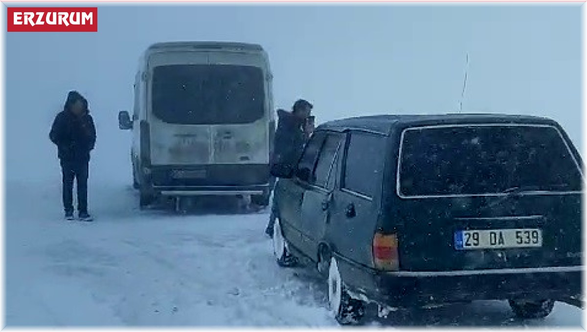 Palandöken geçidinde mahsur kaldılar