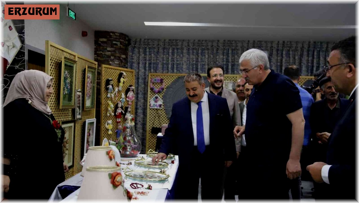 Palandökenli kursiyerler hünerlerini sergiledi