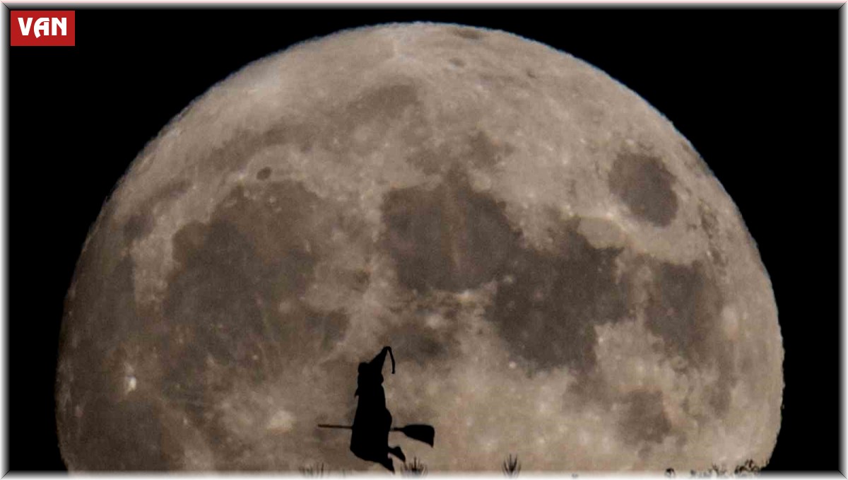 Parçalı ay tutulmasını eğlenceye dönüştürdüler