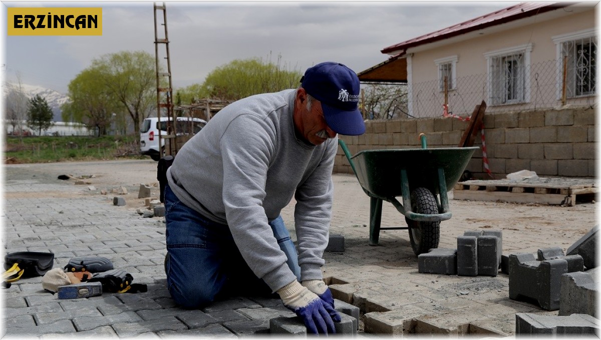 Parke yol bakım onarım çalışmaları devam ediyor