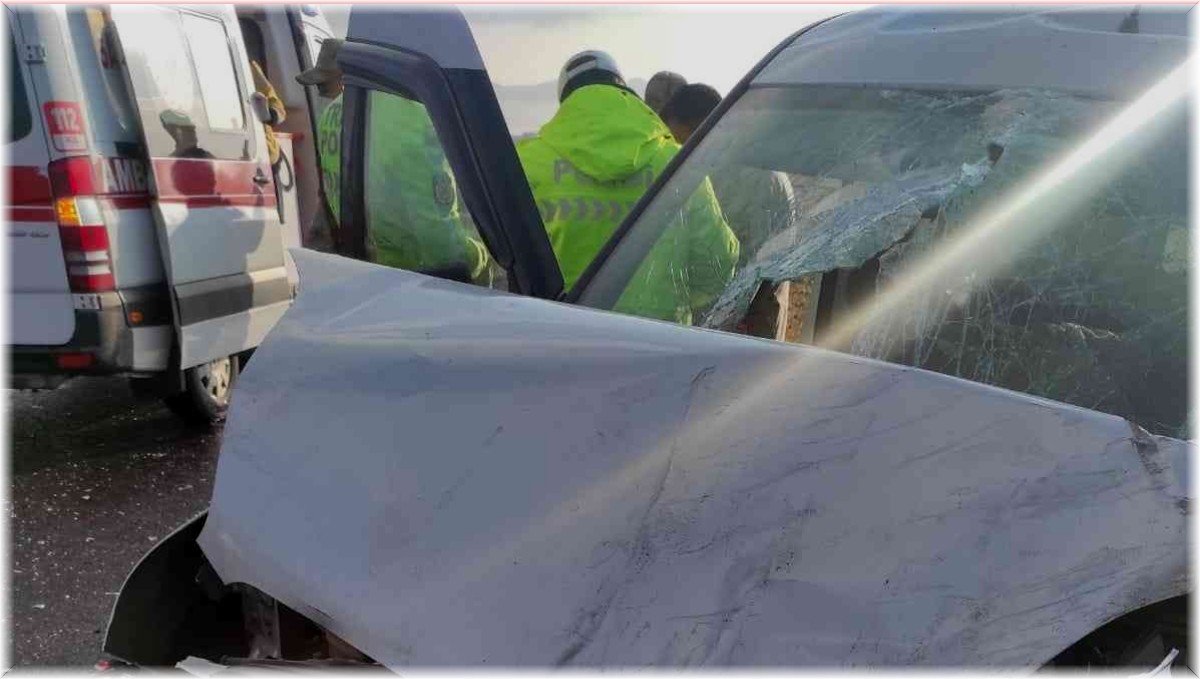 Pasinler'de trafik kazası: 6 yaralı