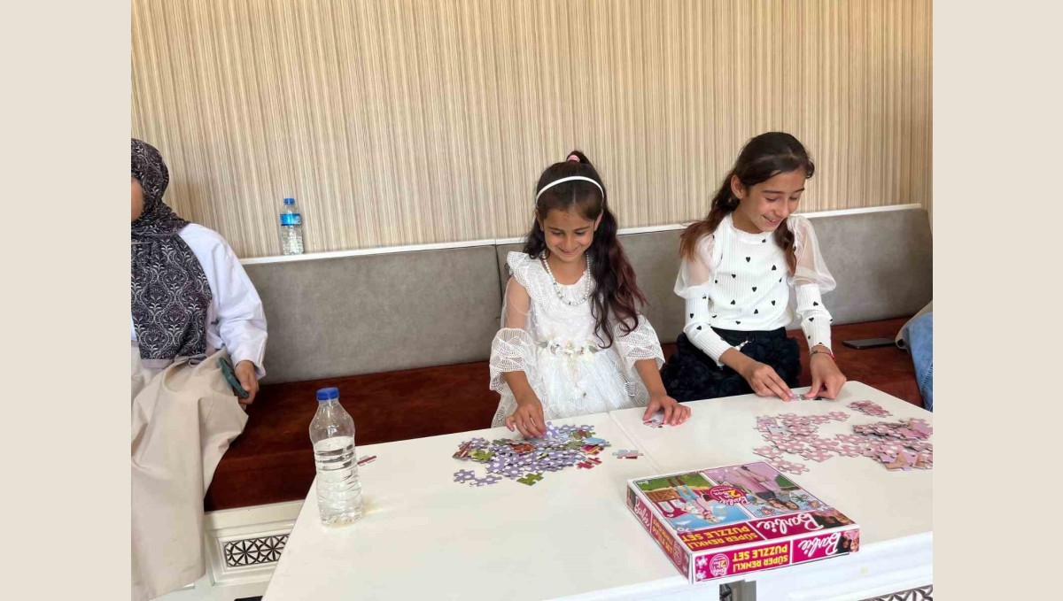 Patnos'ta ailesinin desteğine ihtiyaç duyan çocuklara moral etkinliği