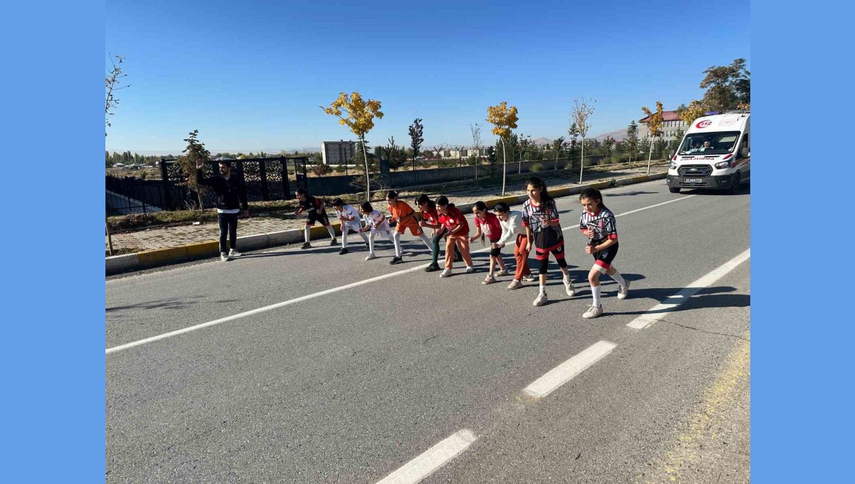 Patnos'ta Cumhuriyet coşkusuyla 29 Ekim koşusu düzenlendi