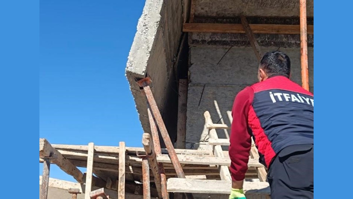 Patnos'ta inşaat kazası: 2 işçi yaralandı