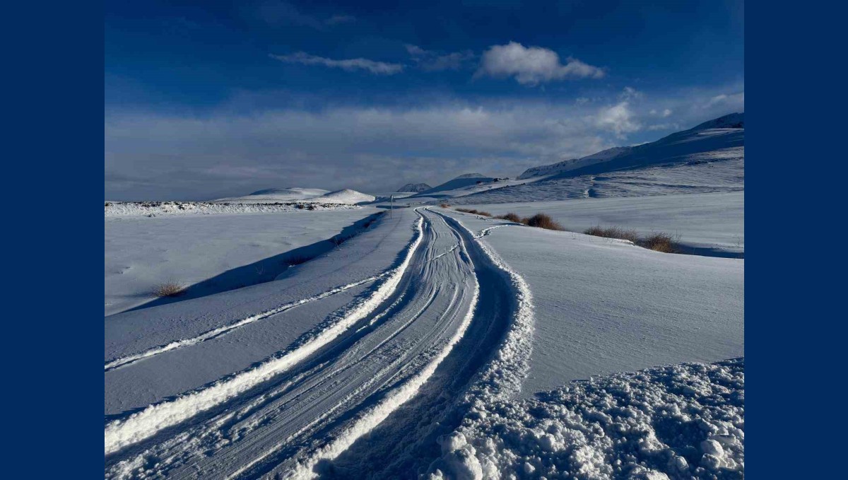 Patnos'ta karla mücadele devam ediyor