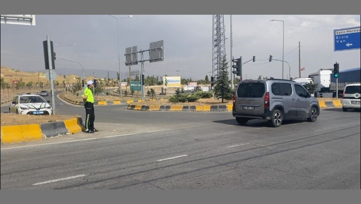 Patnos'ta Kırmızı Işık İhlallerine Yönelik Trafik Denetimi