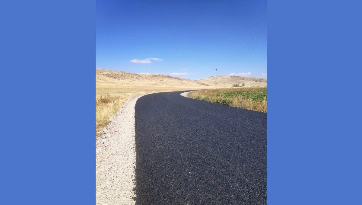 Patnos'ta Konakbey-Uzunca köy yolu asfalt çalışması tamamlandı