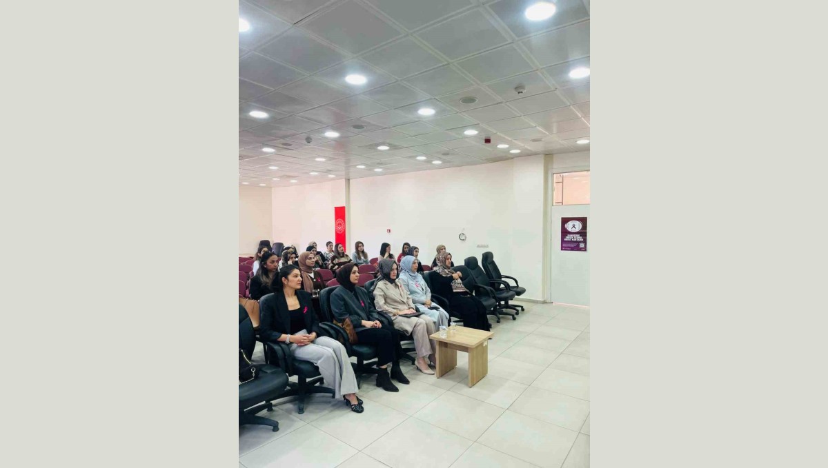 Patnos'ta meme kanseri farkındalık etkinliği düzenlendi