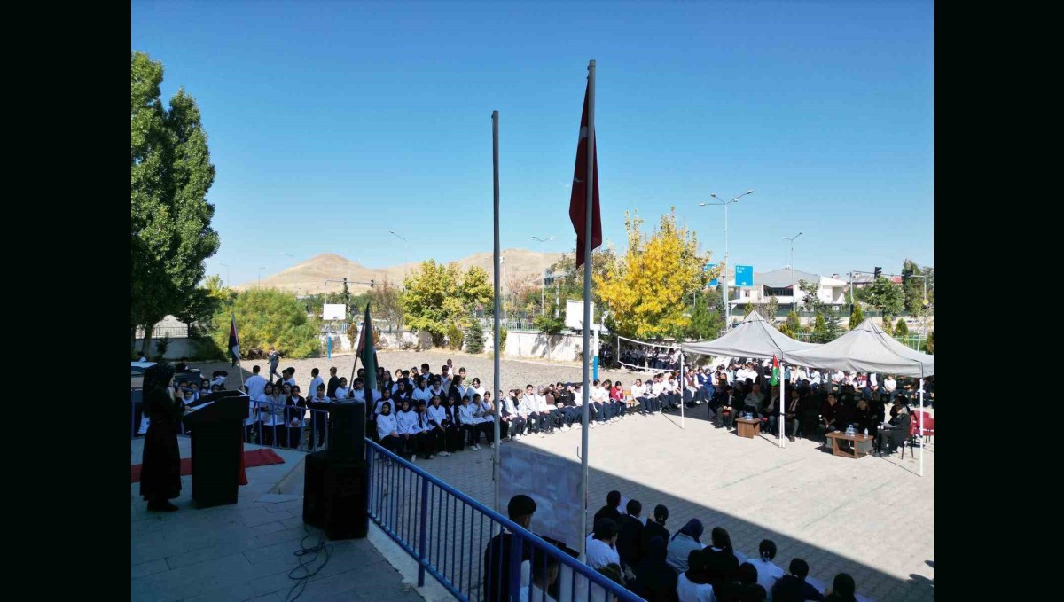 Patnos'ta öğrenciler Filistin için tek yürek oldu