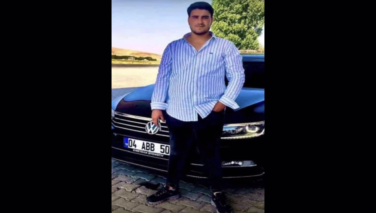 Patnos'ta otomobilin çarptığı 17 yaşındaki genç hayatını kaybetti