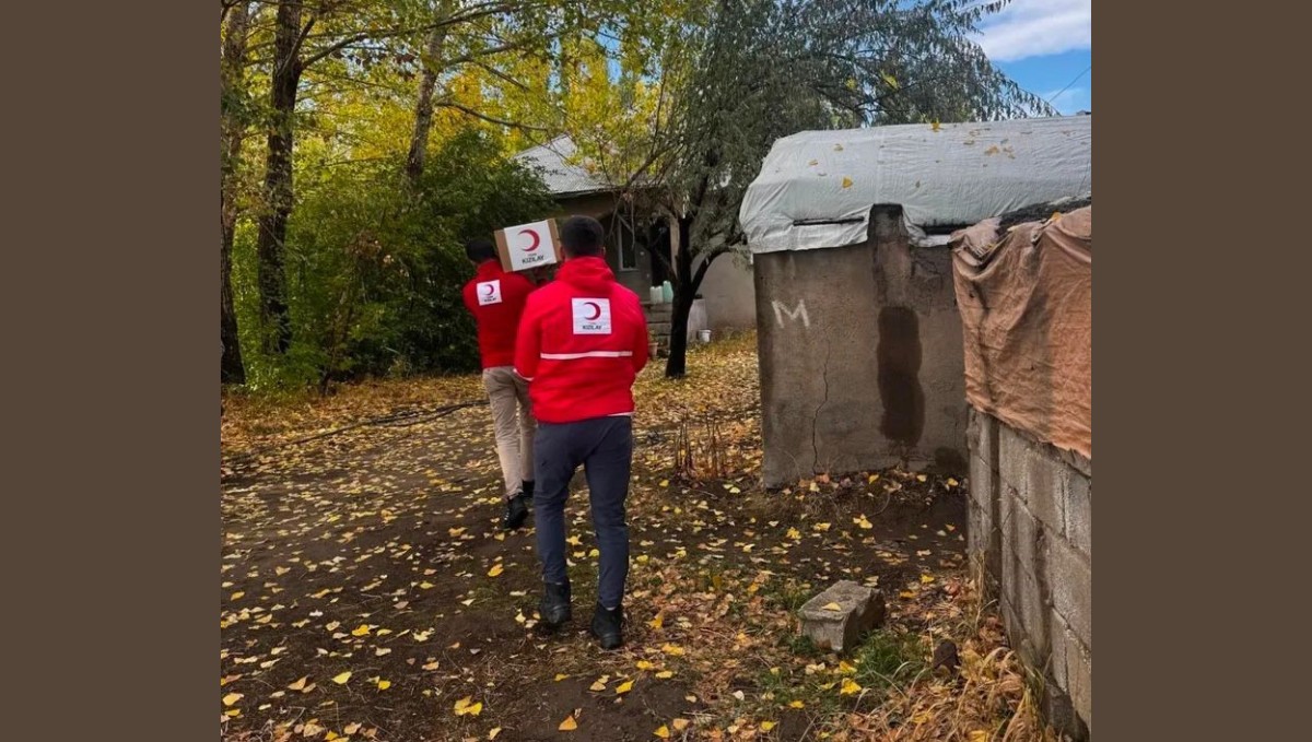 Patnos'ta Türk Kızılay'dan ihtiyaç sahiplerine destek