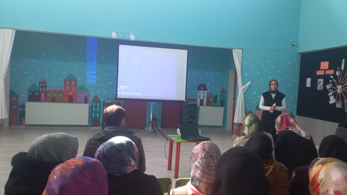 Patnos'ta Velilere ve Öğretmenlere Yönelik "Akran Zorbalığı ve Bağımlılıkla Mücadele" Semineri