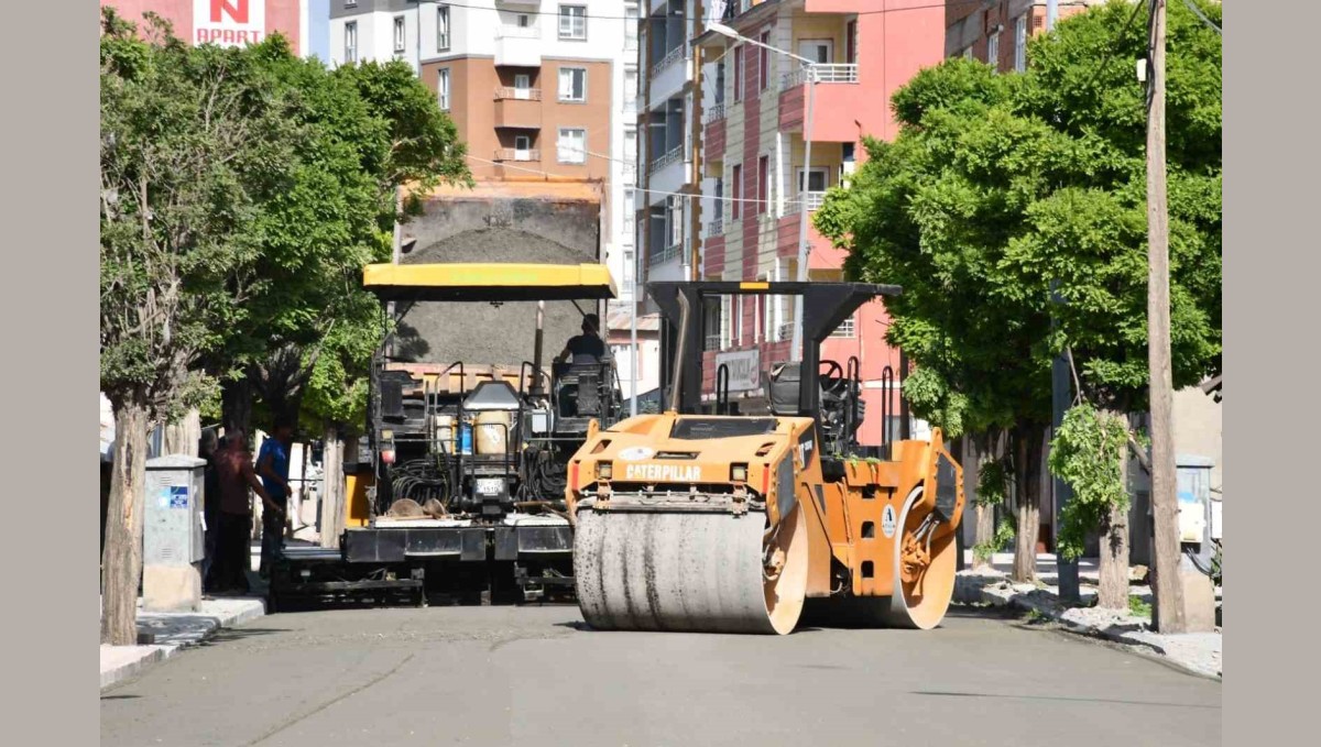 Patnos'ta yol çalışmaları başladı