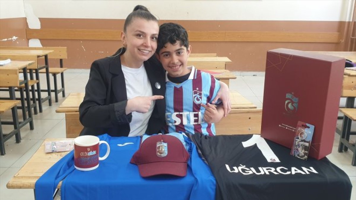 Patnoslu Nurullah Bacı’nın Trabzonspor sevgisi karşılıksız kalmadı: İmzalı forma geldi