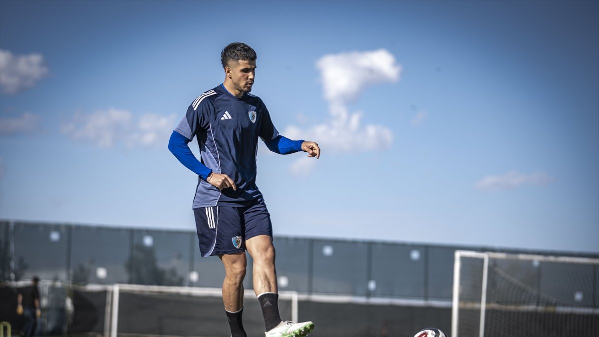 Patnoslu Yakup'un Erzurumspor FK ile profesyonelliğe ulaşan zorlu futbolculuk hikayesi