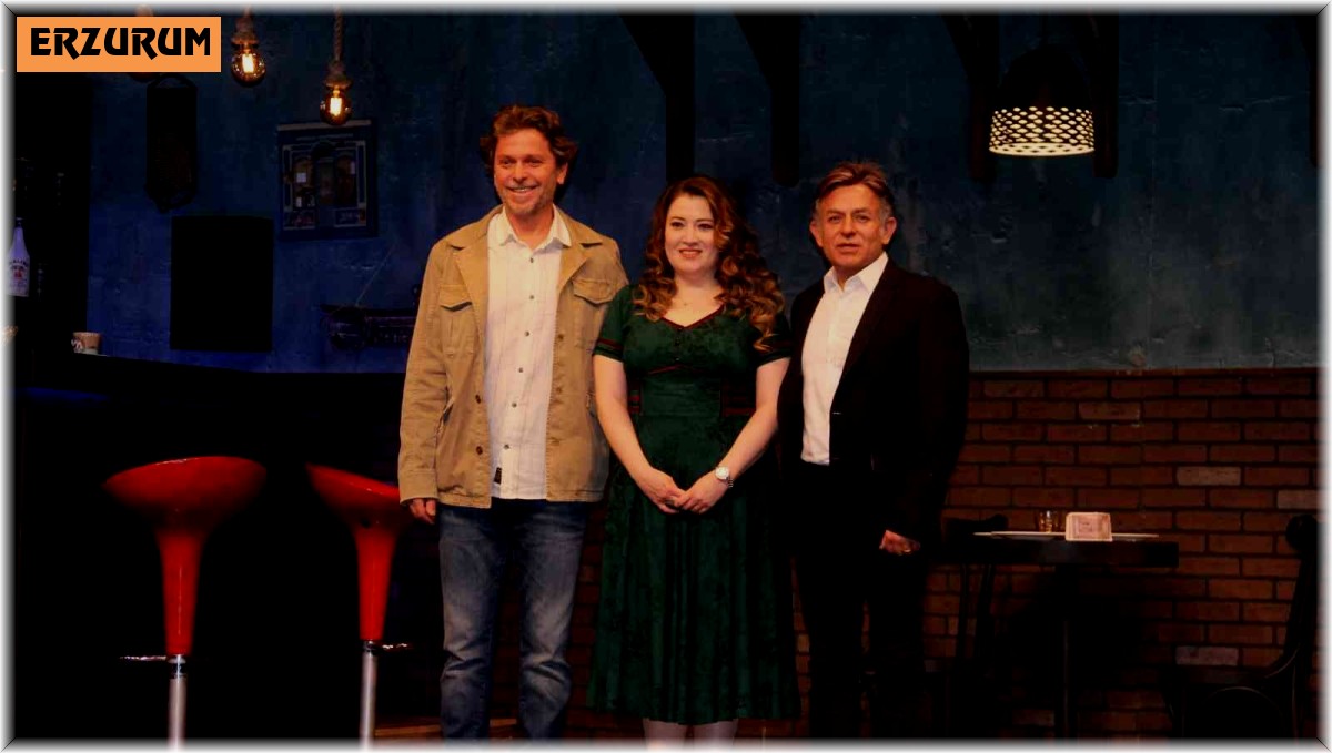 "Peynirli Yumurta" isimli tiyatro oyunu seyirciyle buluşuyor