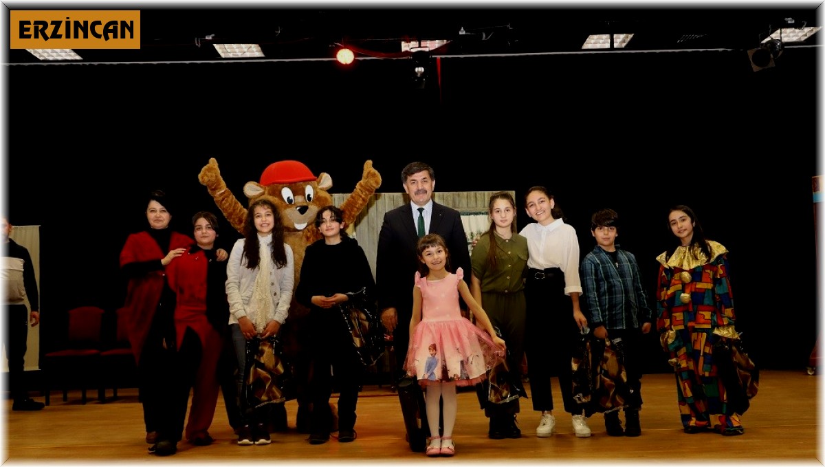 "Pıtırcık" adlı çocuk oyunu izleyicilerden tam not aldı