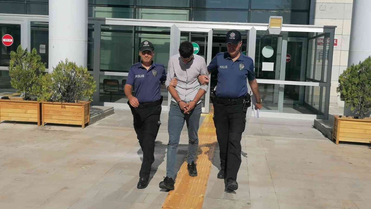 Polis hırsızı suçüstü yakaladı