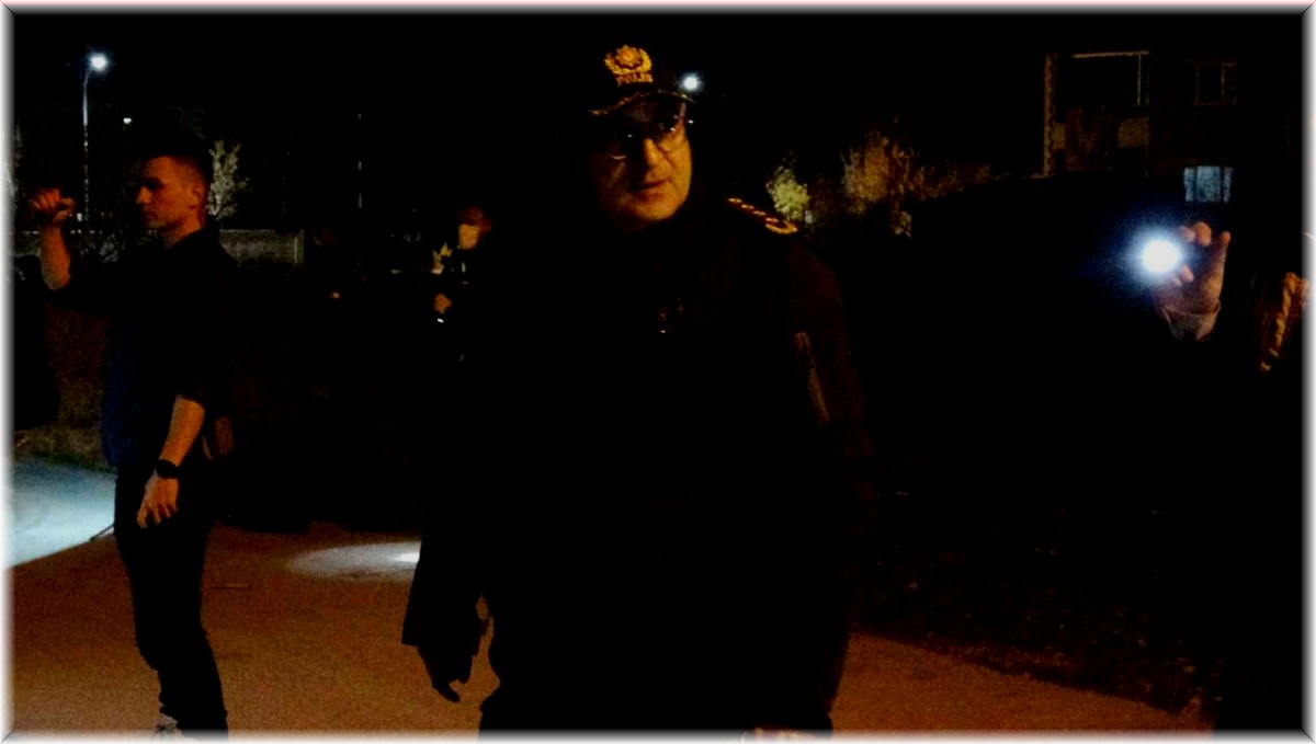 Polis, tepe lambalarını "Huzur Muş" için yaktı