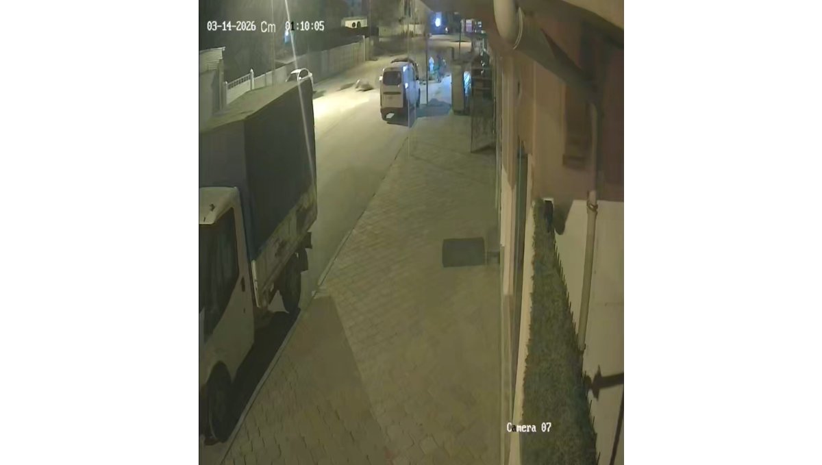 Polis uygulamasından kaçan alkollü sürücü motosiklete çarptı: Belediye başkanının oğlu çıktı