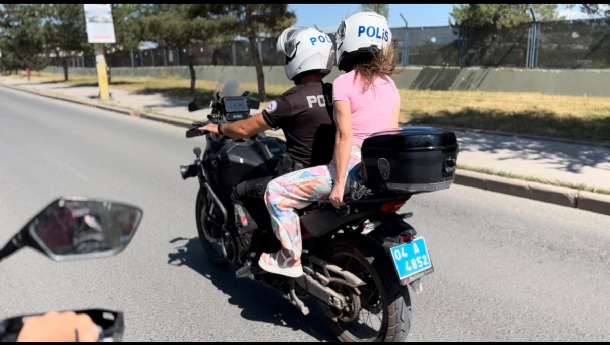 Polis zamanla yarıştı, öğrenciler sınavı kaçırmadı