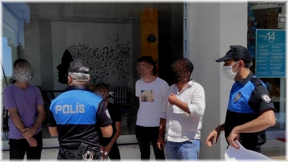 Polisten aşıya destek