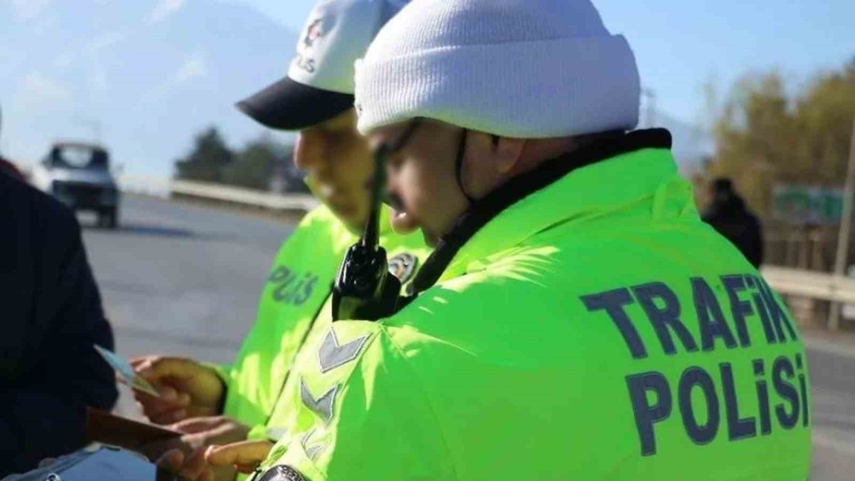 Polisten kaçan alkollü sürücüye 38 bin 672 lira para cezası kesildi