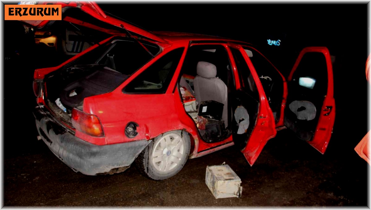 Polisten kaçan araç akü fışkırdı