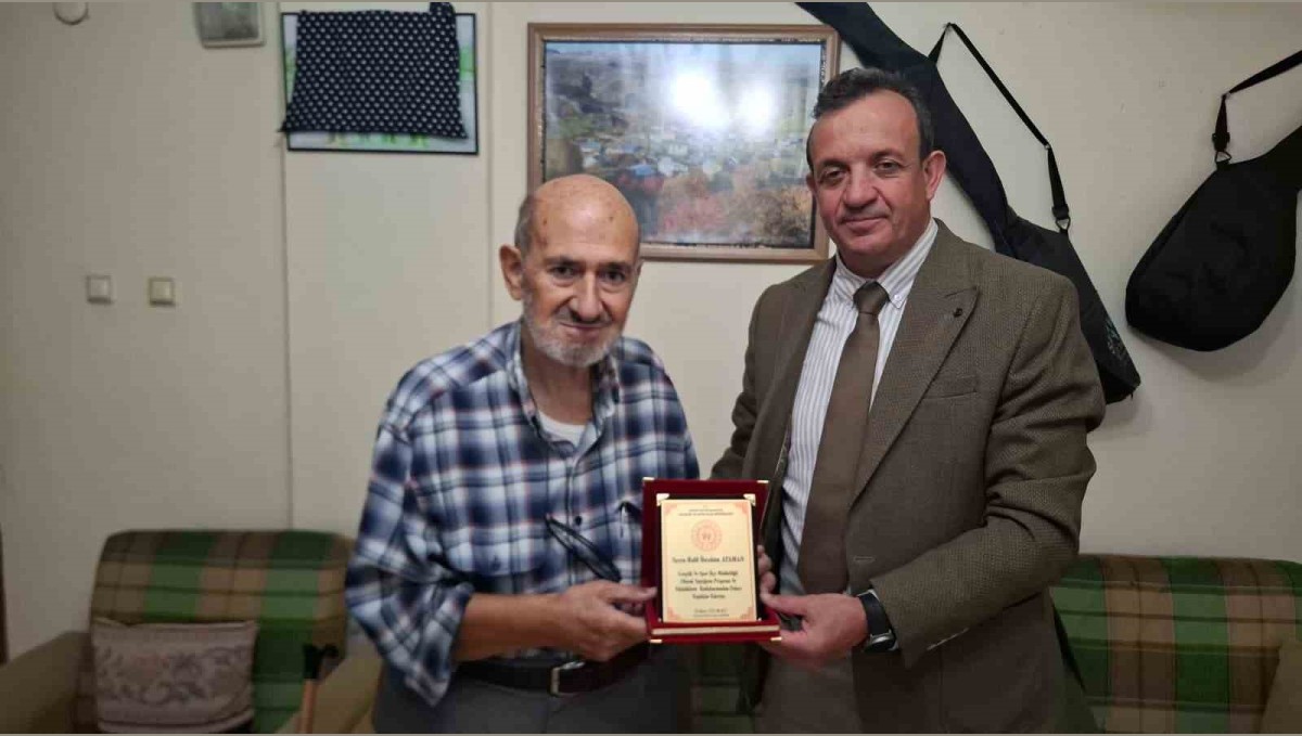 Posof Gençlik ve Spor Müdürü Yılmaz'dan şair ve ozanlara vefa