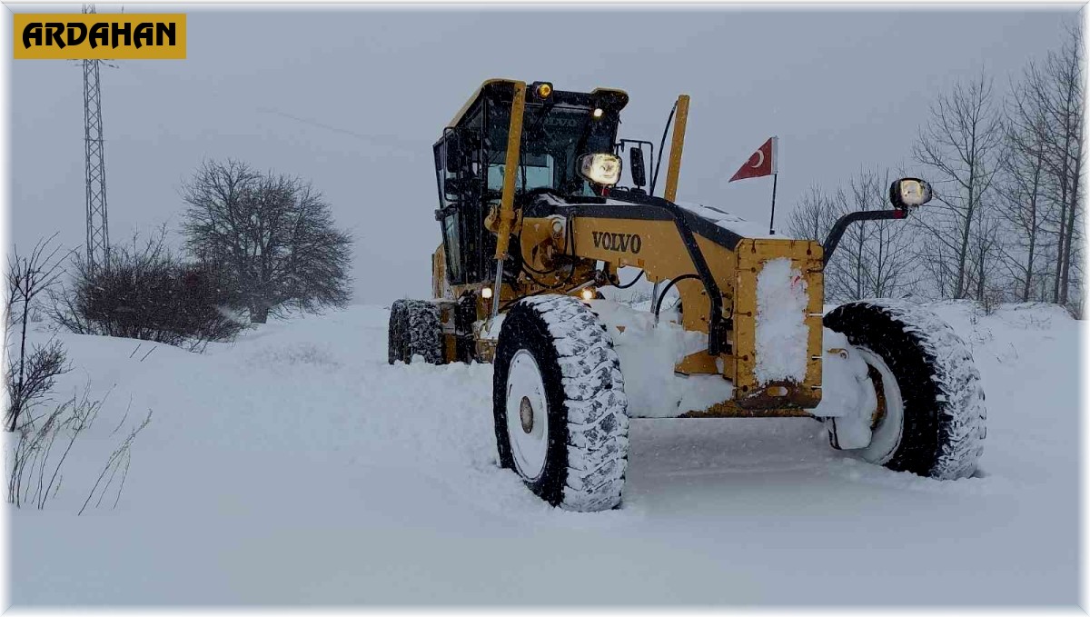 Posof ilçesinde eğitime kar engeli