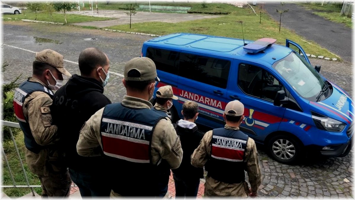 Posof'ta 7 kaçak göçmen yakalandı