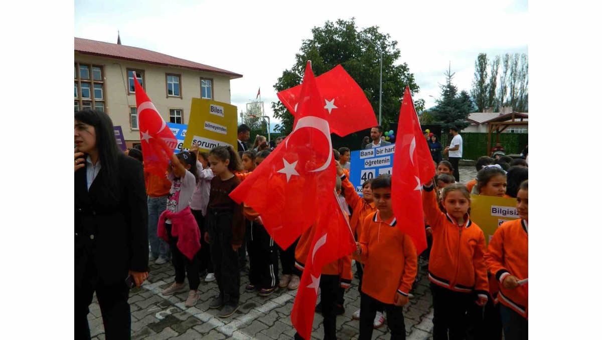 Posof'ta eğitim öğretim yılı davul zurna ile başladı