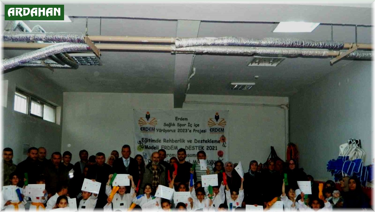 Posof'ta tekvando kuşak sınavı yapıldı