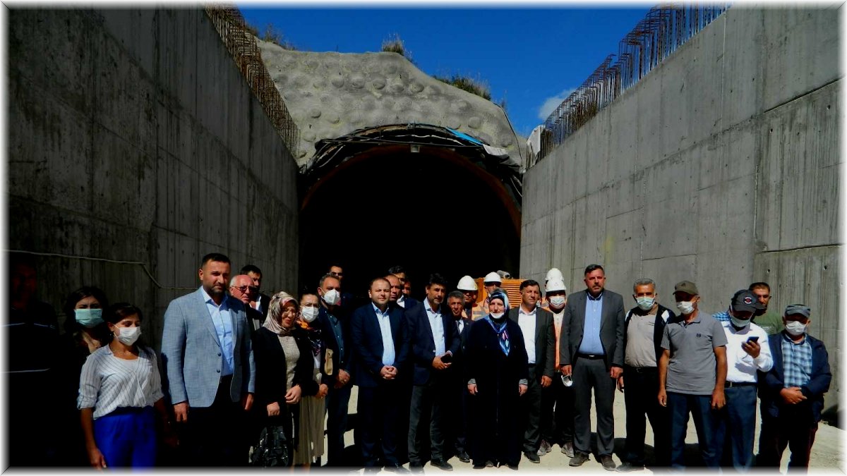 Posof Ulgar Dağı tünelinde çalışmalara yeniden başlandı