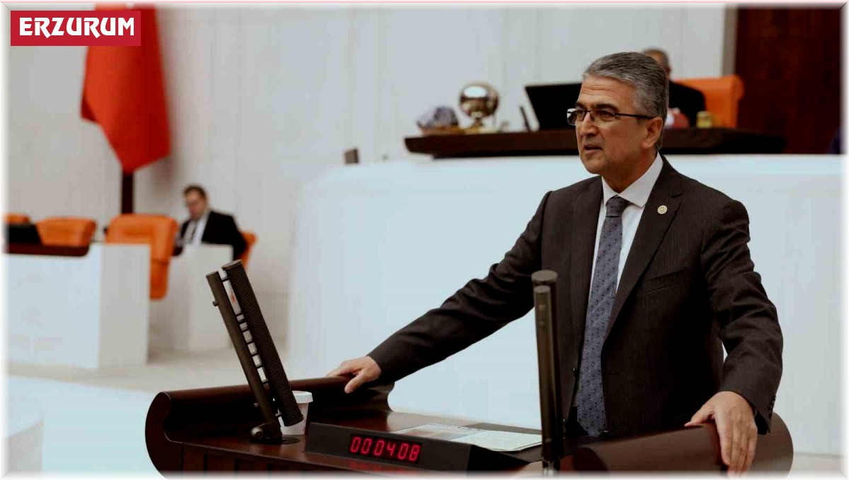 Prof. Dr. Kamil Aydın: "Aziz milletimizden başka dostumuz yok"