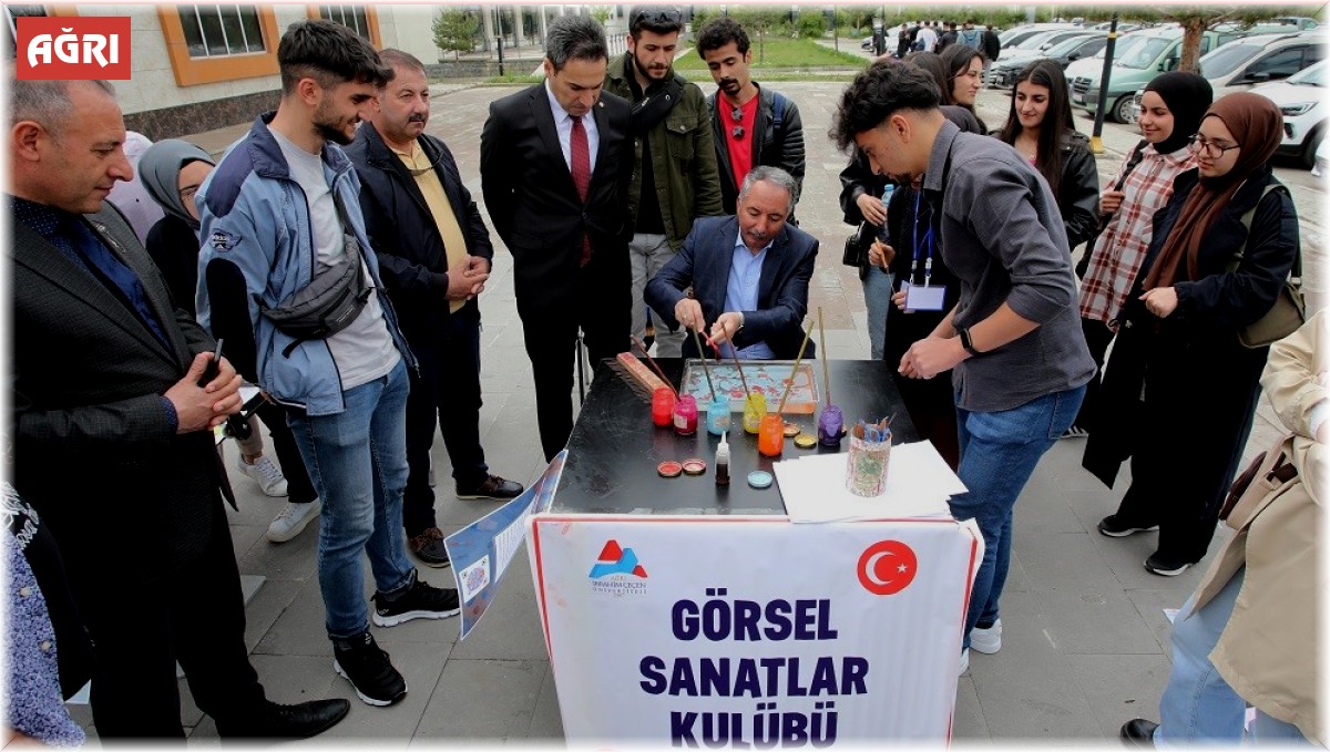 Prof. Dr. Karabulut, öğrenci kulüpleri tanıtım programına katıldı