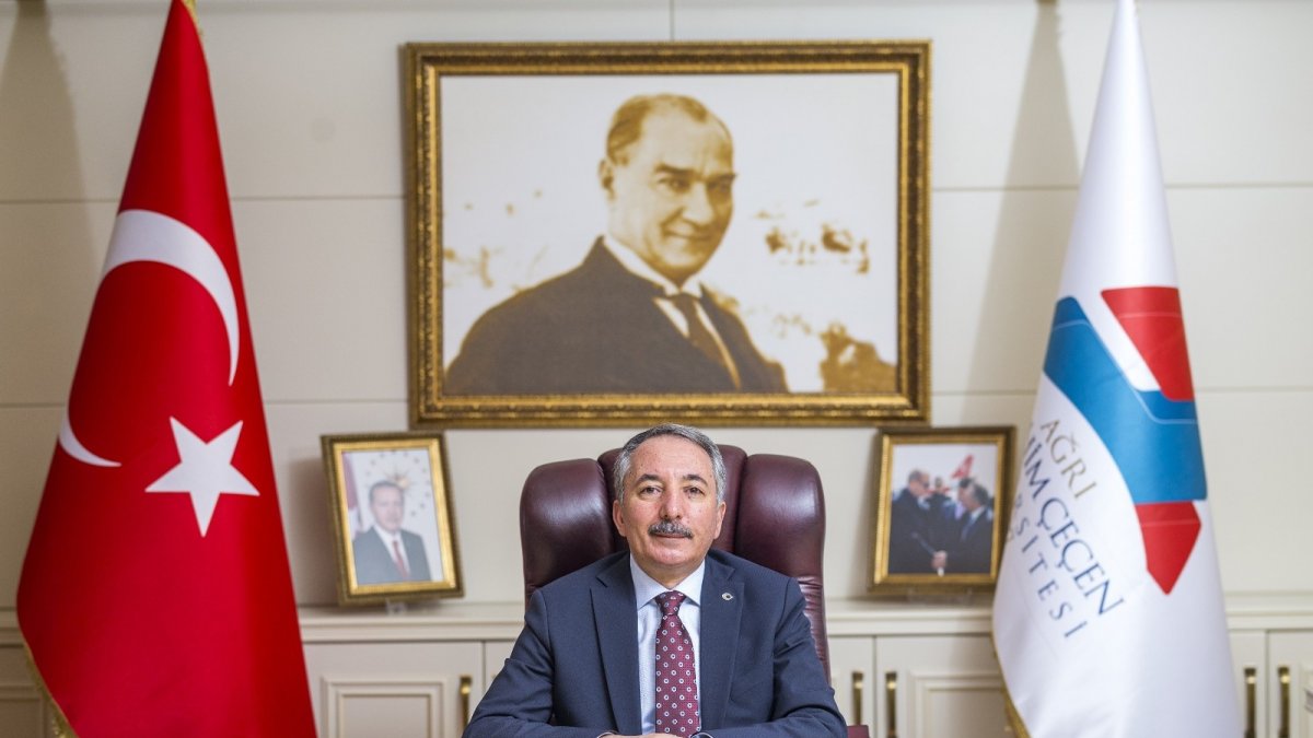 Prof. Dr. Karabulut'tan 15 Temmuz Demokrasi ve Milli Birlik Günü mesajı