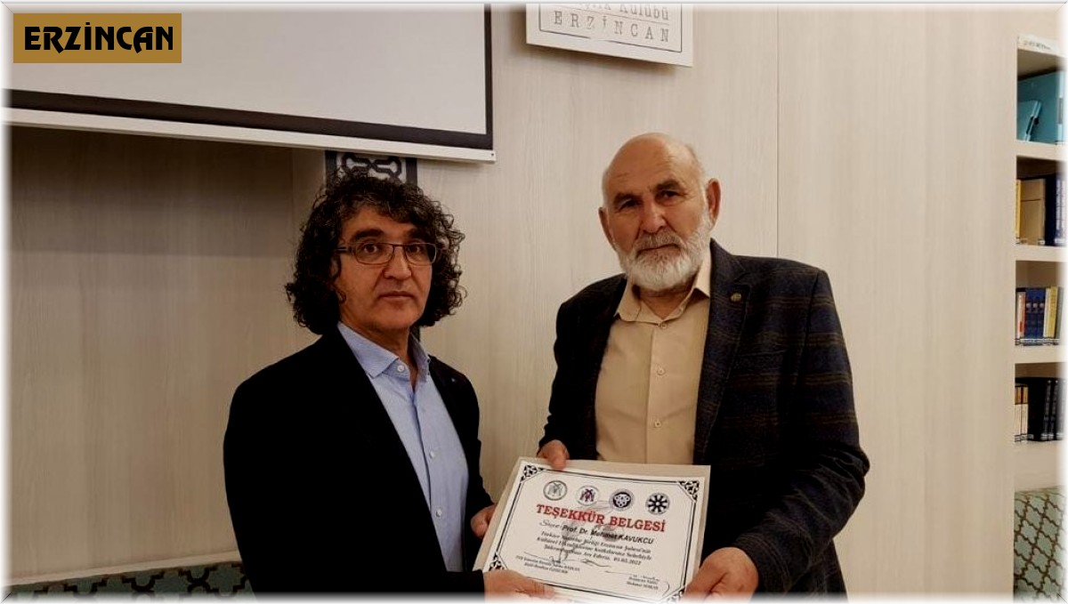 Prof. Dr. Kavukcu: "Performans toplumun geleceğini kurgulamaktır"