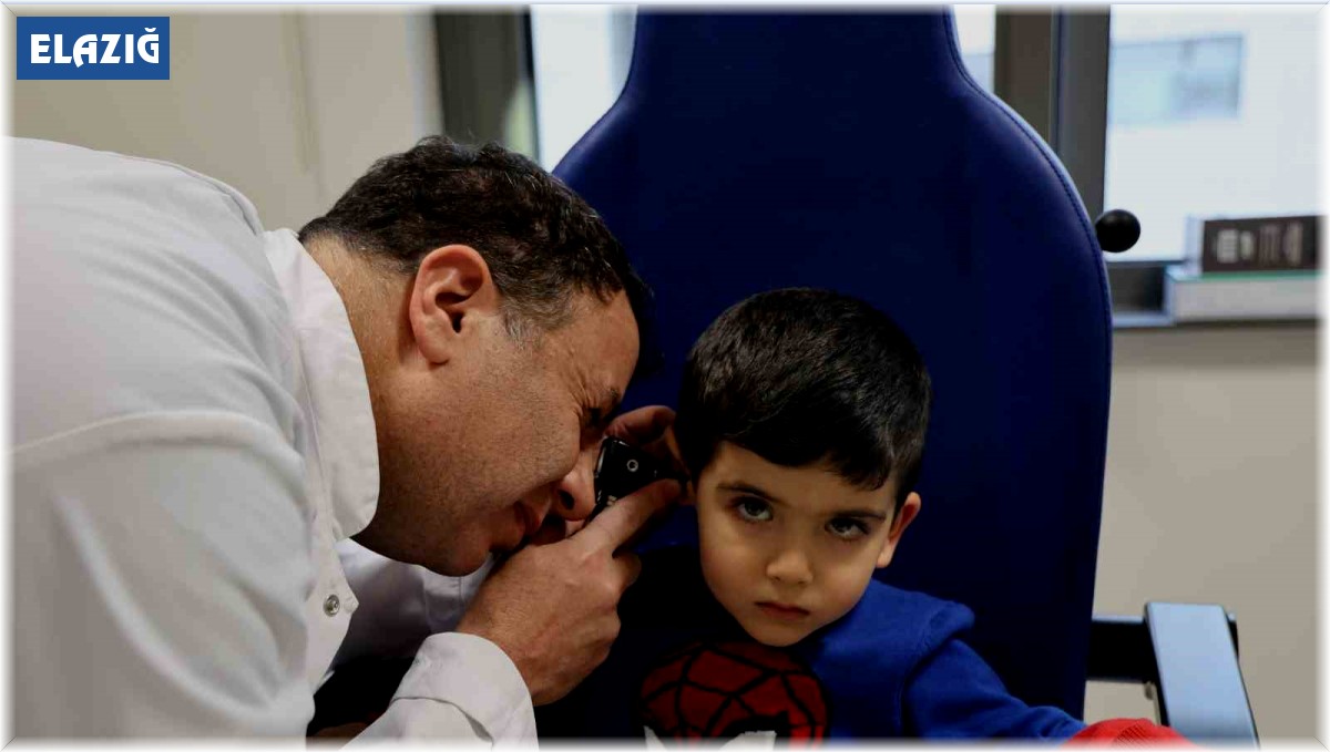 Prof. Dr. Sakallıoğlu: ''Orta kulak iltihabı tedavi edilmezse nadir de olsa yüz felci ve menenjite neden olabilir''