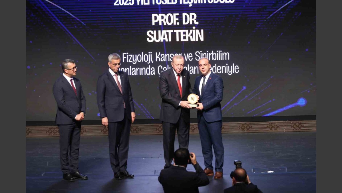 Prof. Dr. Suat Tekin'e TÜSEB Aziz Sancar teşvik ödülü