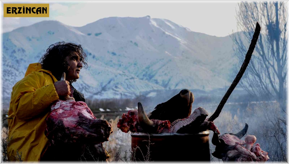 Profesörden, kesik 'öküz başlı' sanat